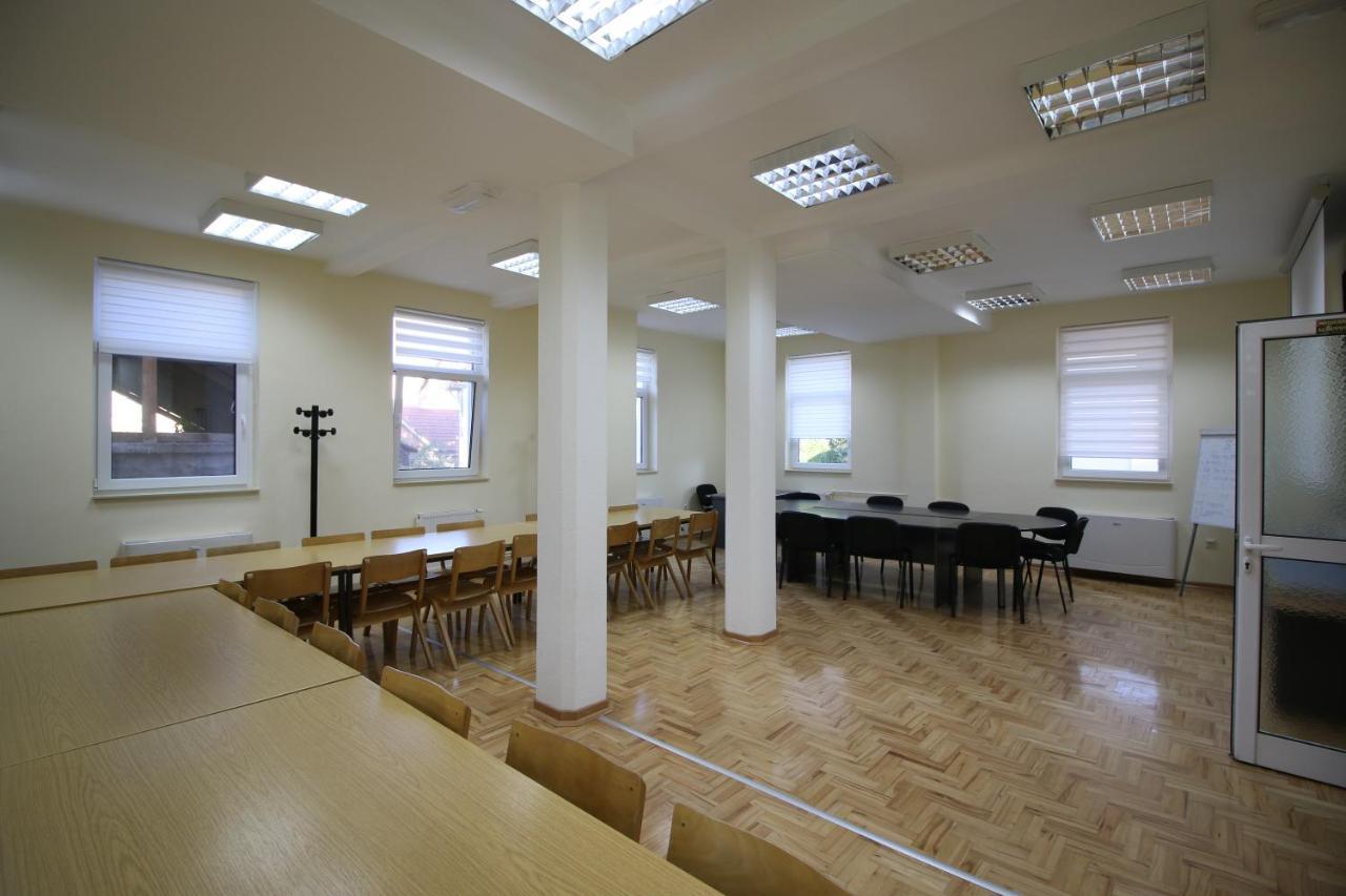 Hostel Teresianum Aleksinac Extérieur photo