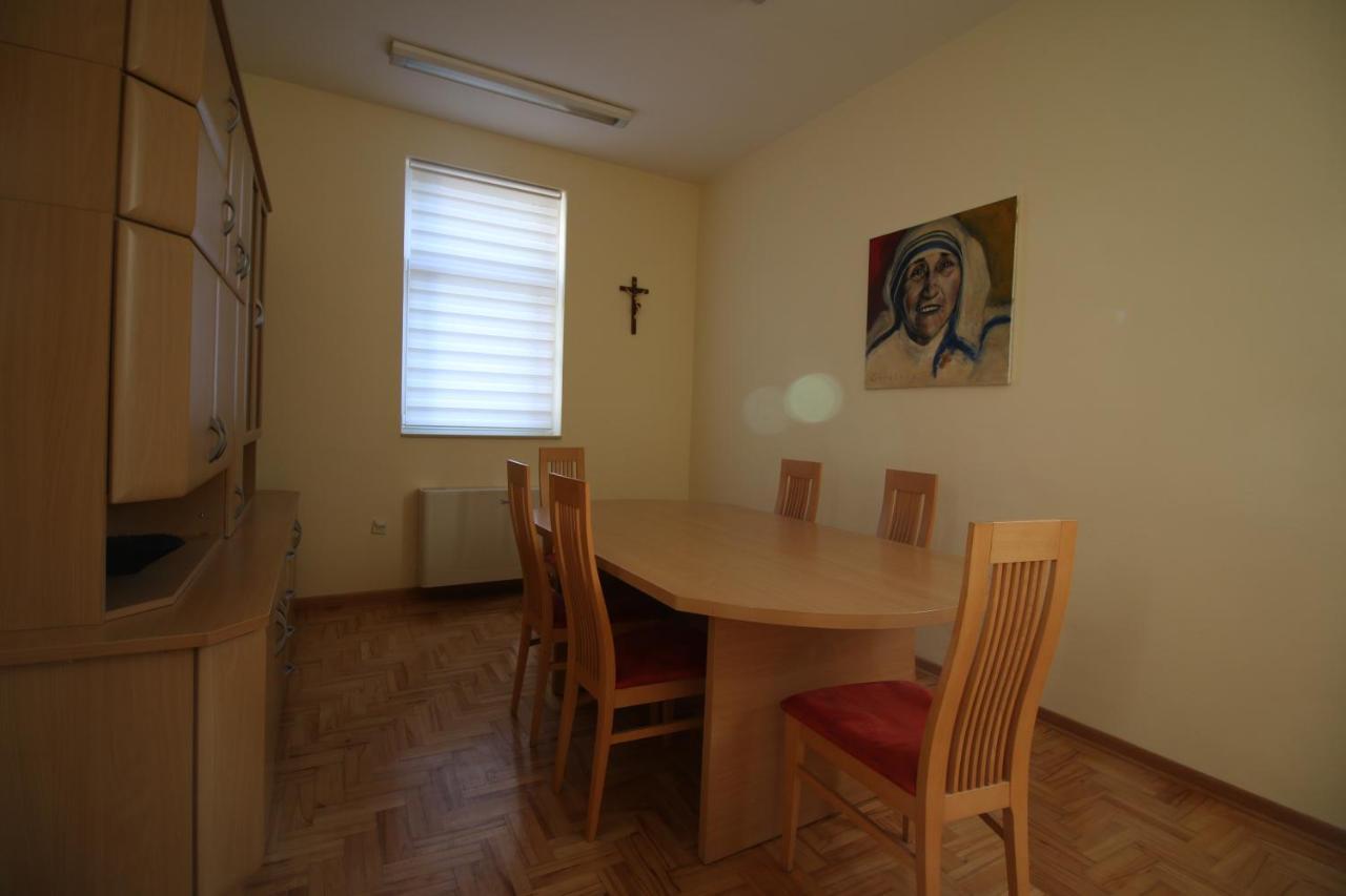 Hostel Teresianum Aleksinac Extérieur photo