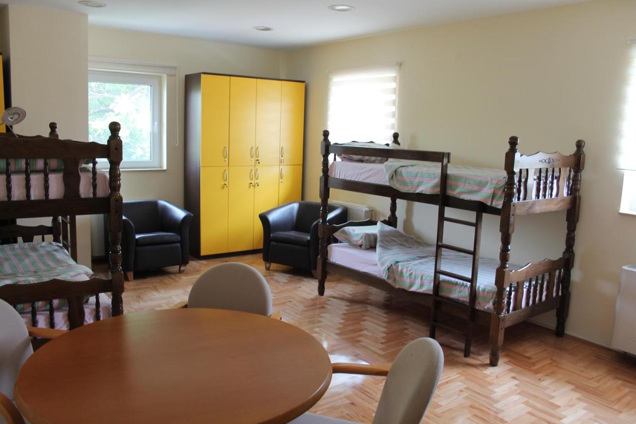 Hostel Teresianum Aleksinac Extérieur photo