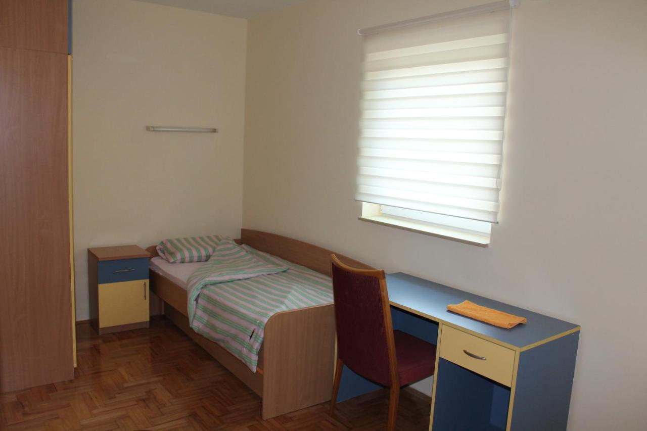 Hostel Teresianum Aleksinac Extérieur photo