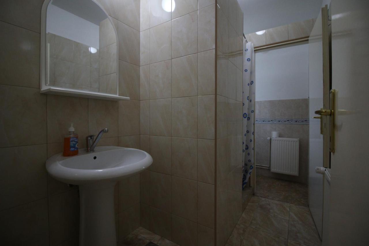 Hostel Teresianum Aleksinac Extérieur photo